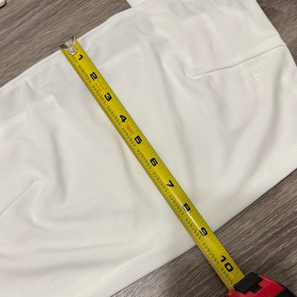 Cream Crop Top and Checkered Leggings Set - Picture 3 of 10